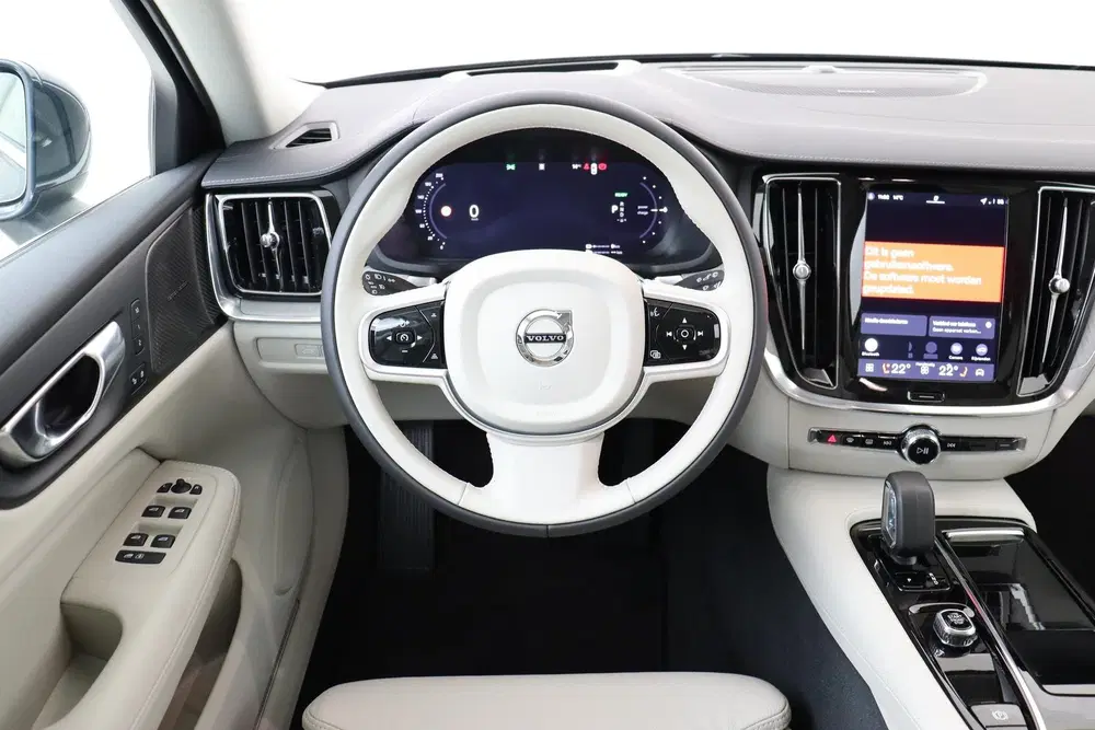 Volvo V60 T6 PLUG-IN HYBRID AWD ULTRA BRIGHT -PANO.D uit 2026, foto 2
