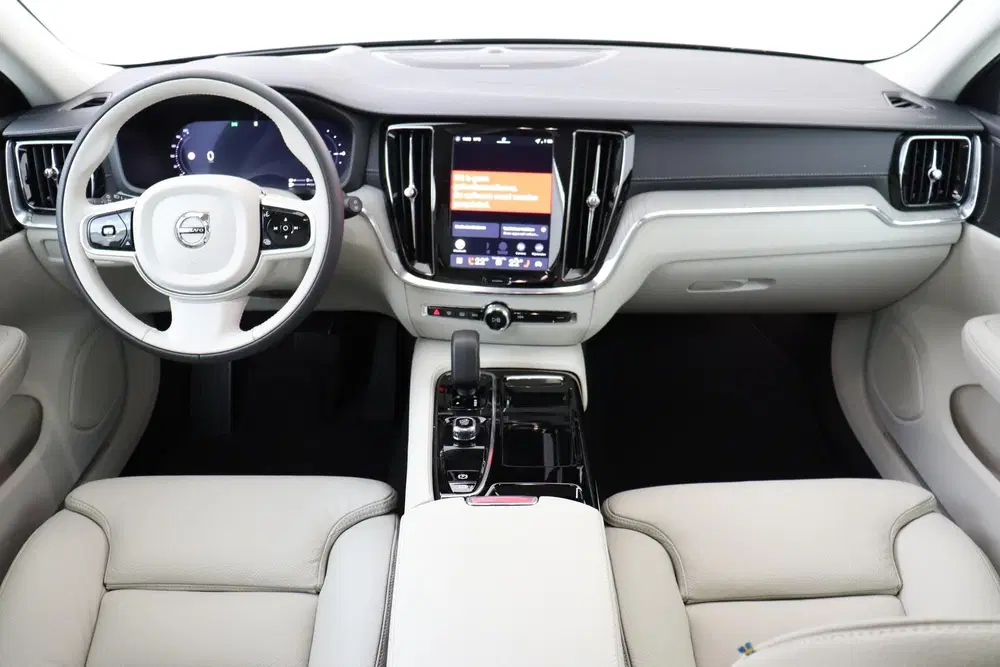 Volvo V60 T6 PLUG-IN HYBRID AWD ULTRA BRIGHT -PANO.D uit 2026, foto 4