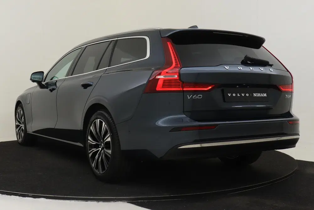 Volvo V60 T6 PLUG-IN HYBRID AWD ULTRA BRIGHT -PANO.D uit 2026, foto 5
