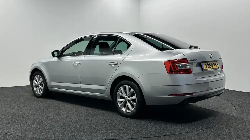 Skoda Octavia 1.0 TSI Greentech Style Business NAVI CARP uit 2019, foto 4
