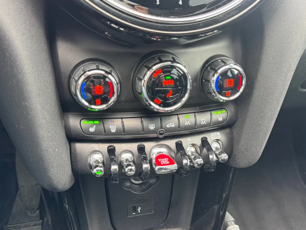Mini One One 1.5 Aut uit 2022, foto 17