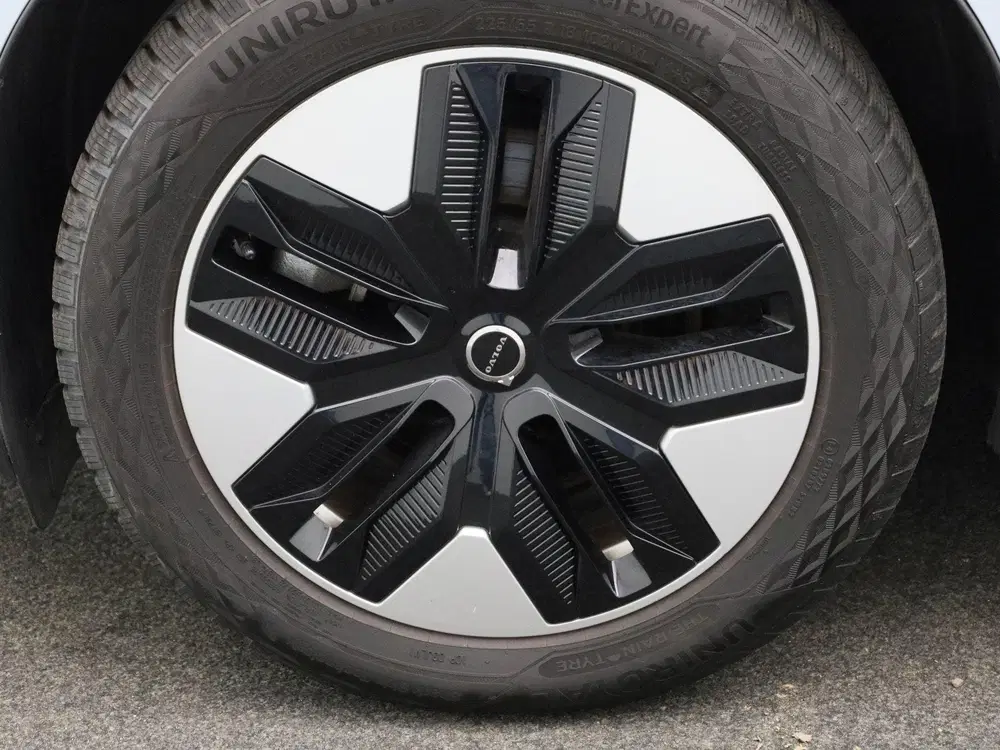 Volvo EX30 Single Motor Extended Range Core uit 2024, foto 17