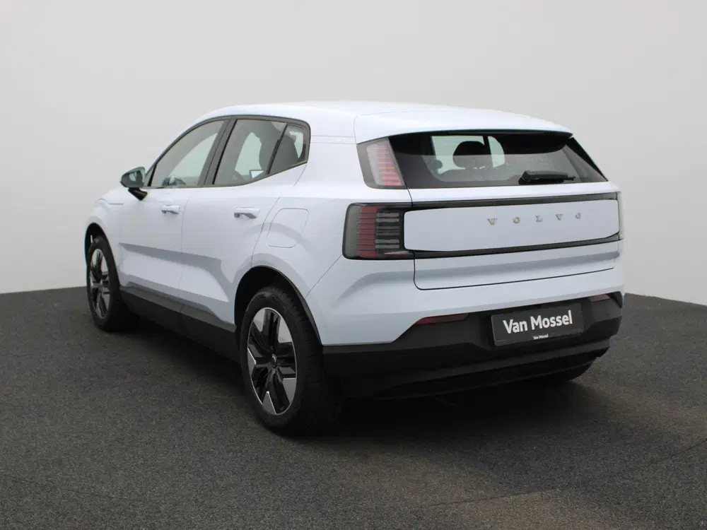 Volvo EX30 Single Motor Extended Range Core uit 2024, foto 2