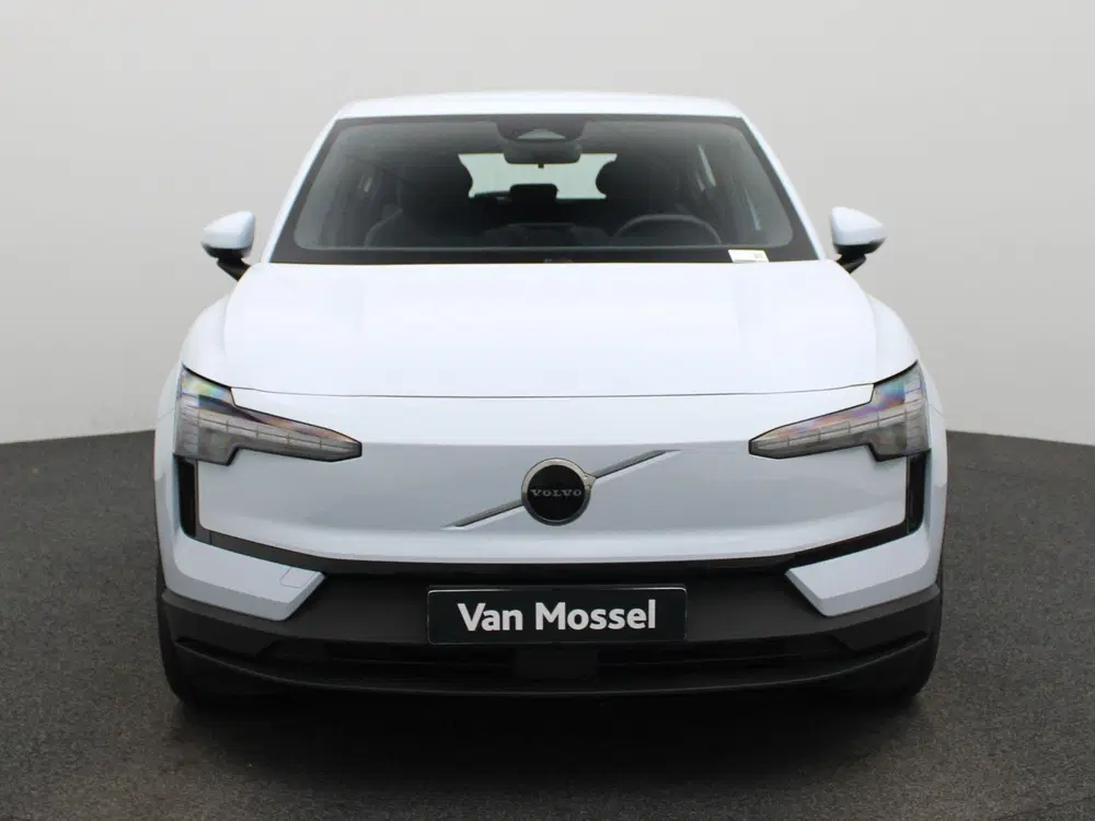 Volvo EX30 Single Motor Extended Range Core uit 2024, foto 3