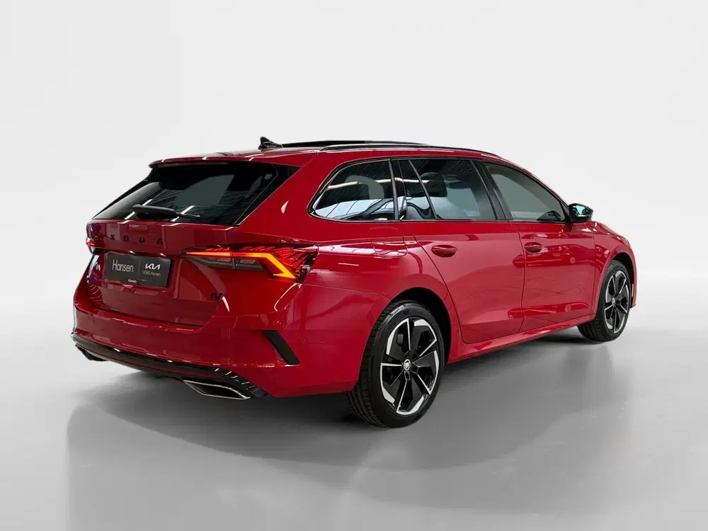 Skoda Octavia 1.4 TSI RS iV PHEV I Panoramadak I Sport uit 2023, foto 2