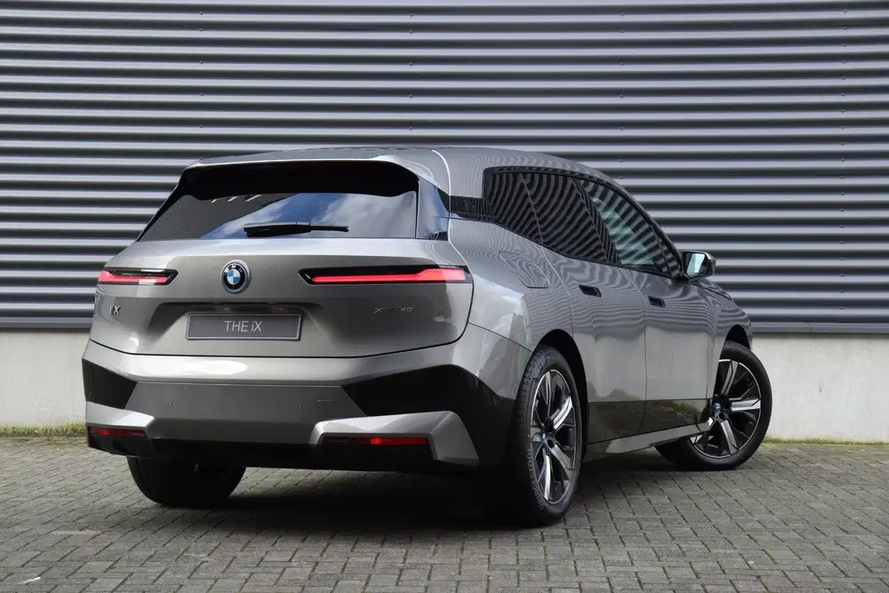 BMW iX xDrive40 High Executive uit 2026, foto 2