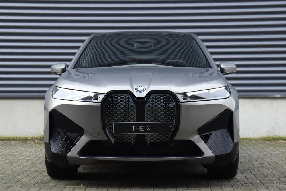 BMW iX xDrive40 High Executive uit 2026, foto 3