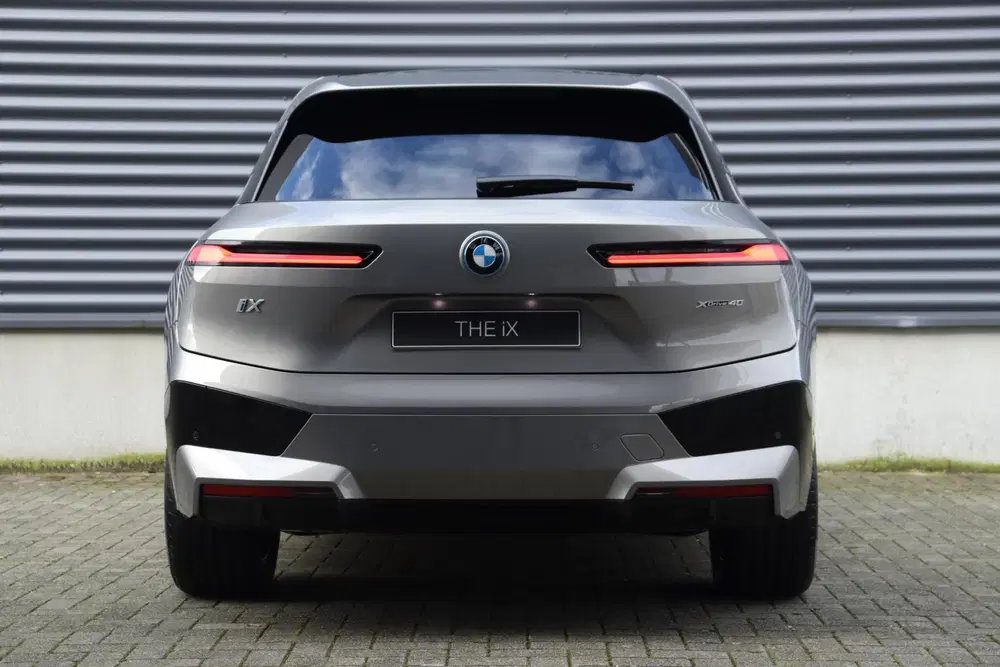BMW iX xDrive40 High Executive uit 2026, foto 4