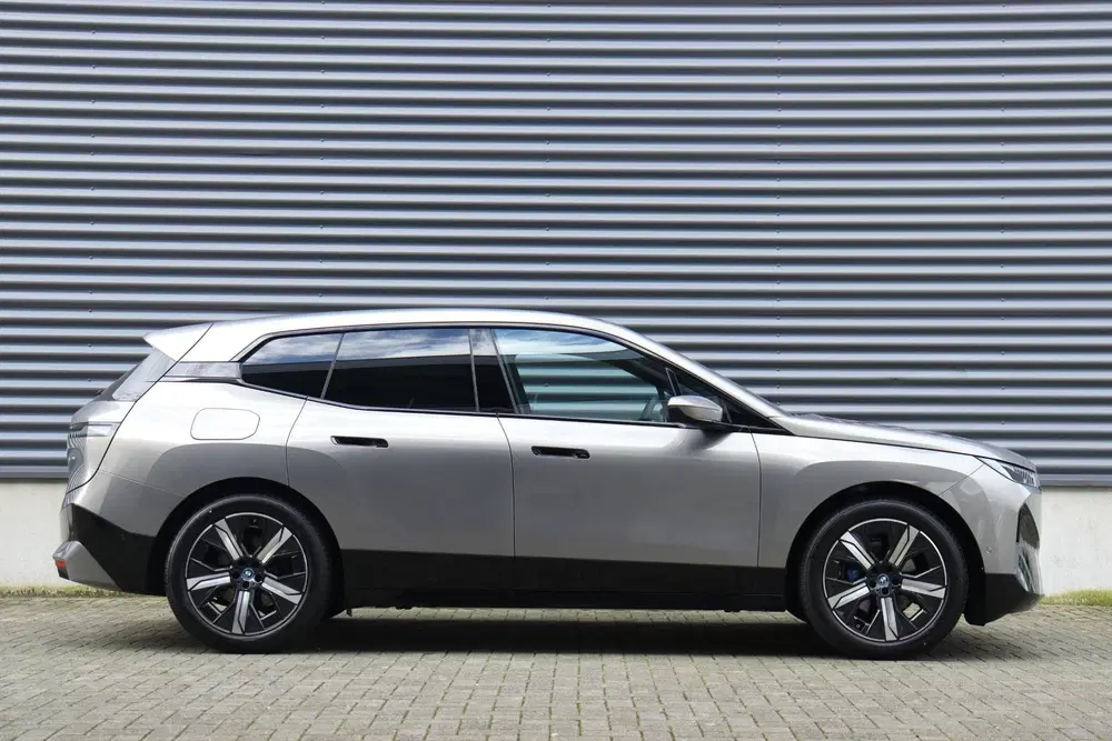 BMW iX xDrive40 High Executive uit 2026, foto 5