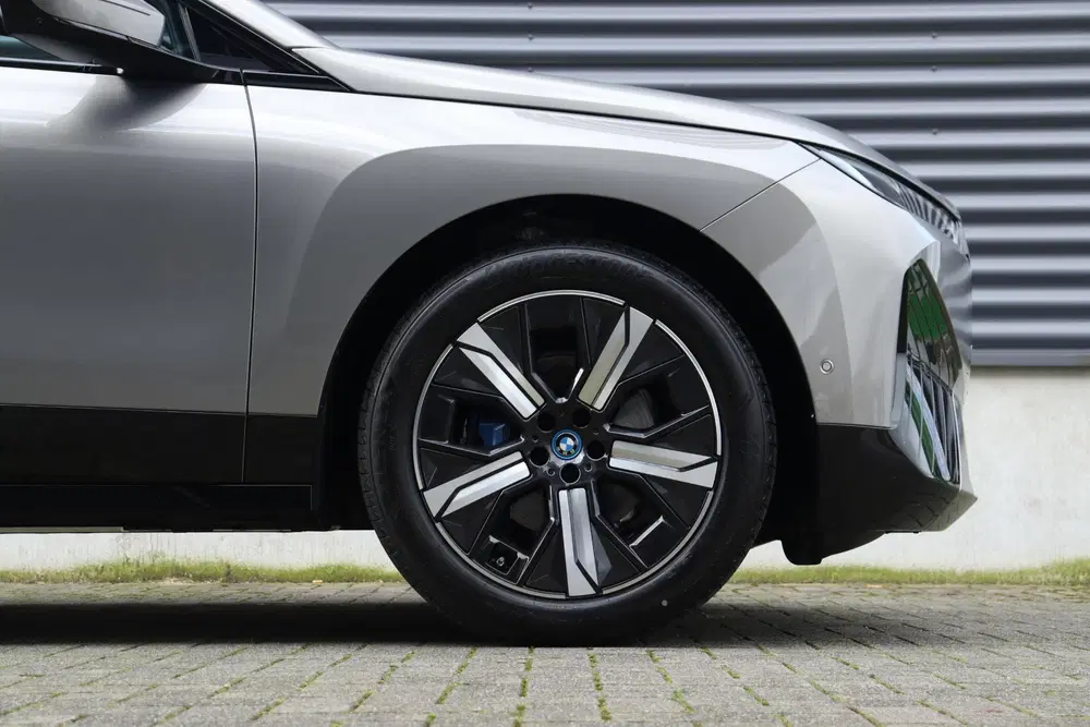 BMW iX xDrive40 High Executive uit 2026, foto 6