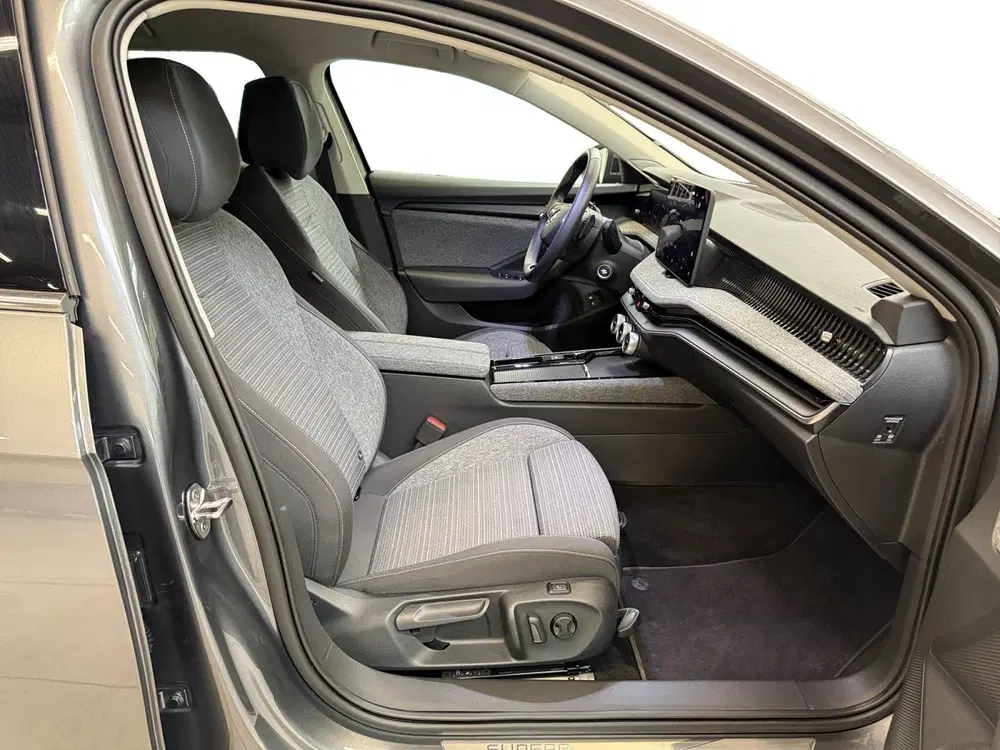 Skoda Superb 1.5 TSI PHEV Business Edition I 133 KM Ac uit 2024, foto 18