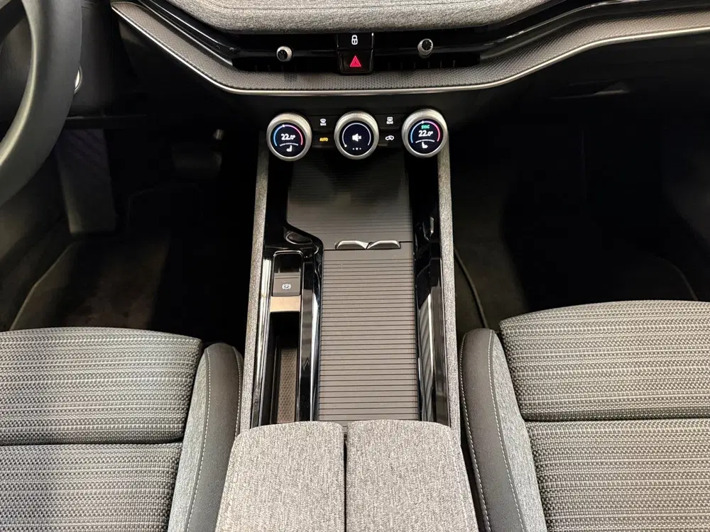 Skoda Superb 1.5 TSI PHEV Business Edition I 133 KM Ac uit 2024, foto 8