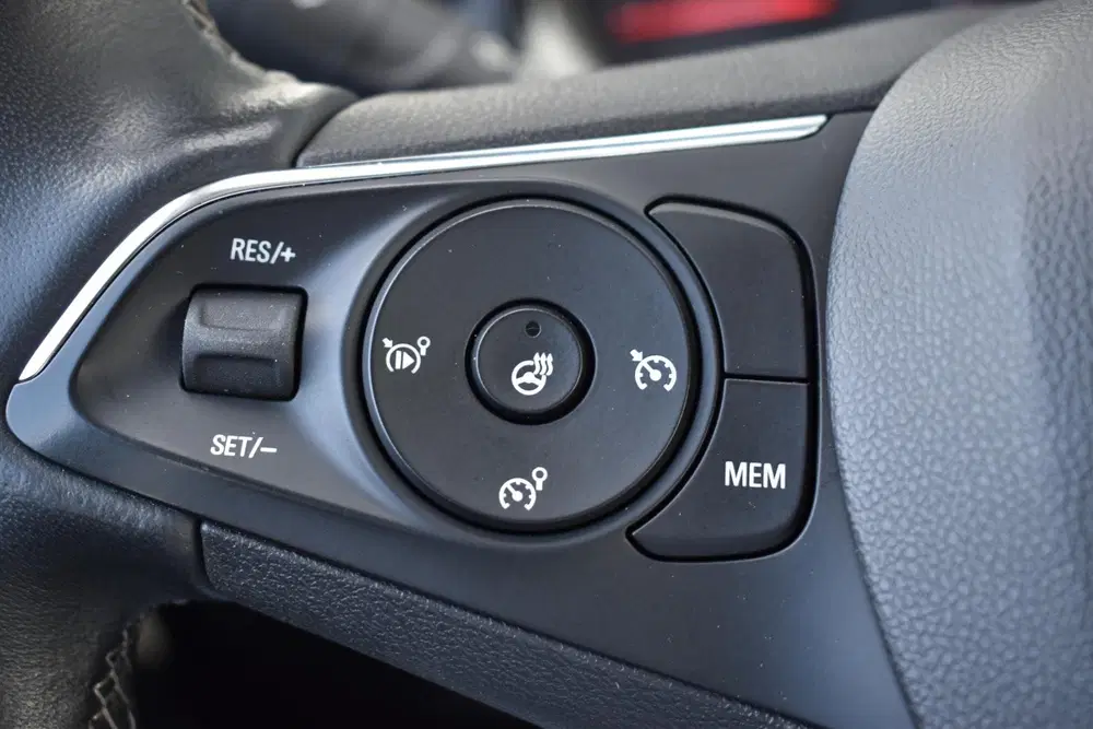 Opel Crossland 1.2 Edition uit 2022, foto 18