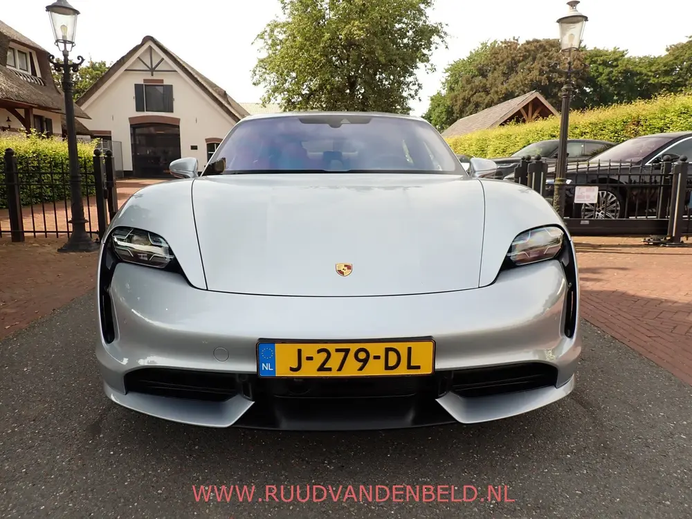 Porsche Taycan Turbo 626pk 92%SOH SPORT-CHRONO uit 2020, foto 2