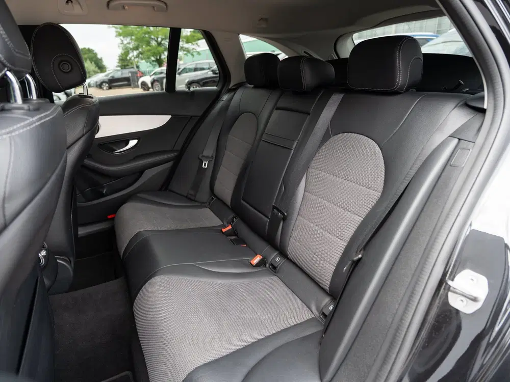 Mercedes-Benz C-Klasse 180 d Premium Pack uit 2020, foto 17