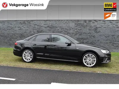 Audi A4 35 TFSI S-line 2.0 Mild Hybrid S-line blac uit 2023