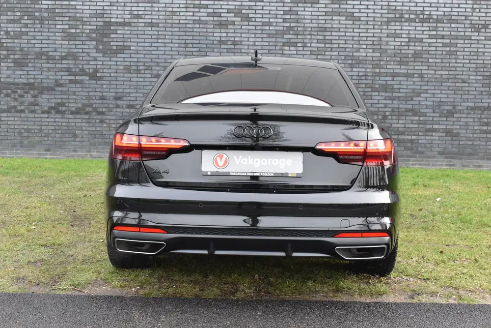 Audi A4 35 TFSI S-line 2.0 Mild Hybrid S-line blac uit 2023, foto 19