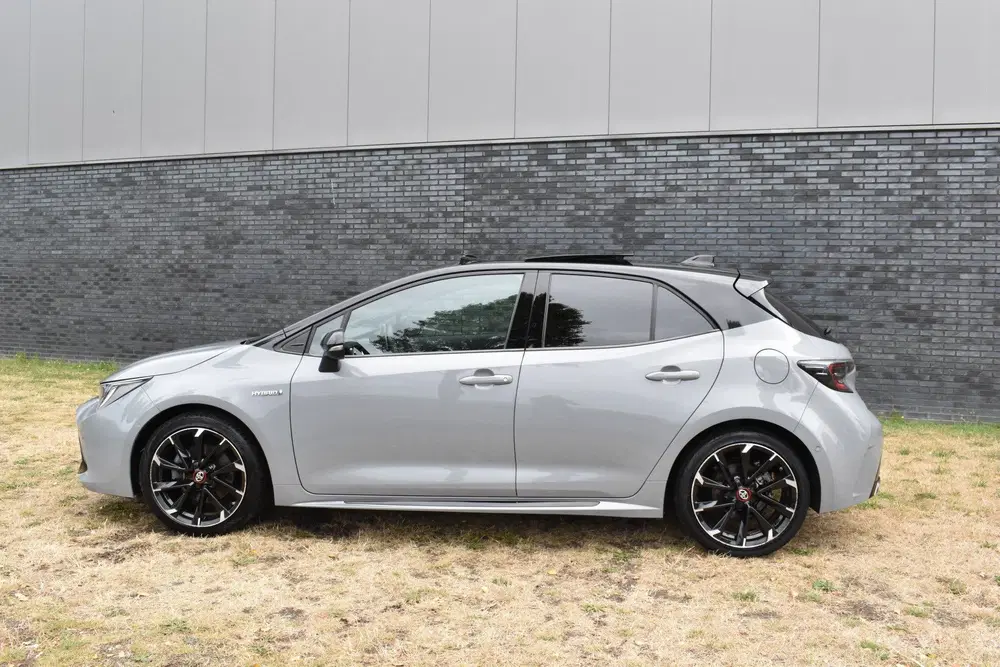 Toyota Corolla 2.0 Hybrid GR-Sport Plus Pano Bi-tone Auto uit 2021, foto 2