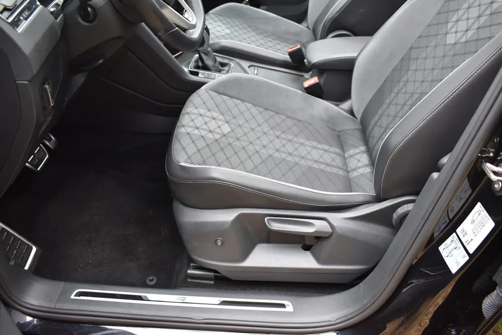 Volkswagen Tiguan 1.4 TSI eHybrid R-Line Business+ Facelift uit 2022, foto 9