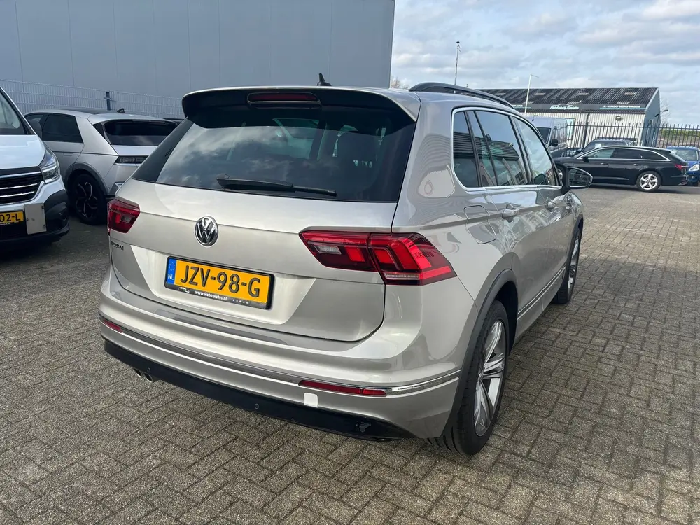 Volkswagen TIGUAN 1.5 TSI ACT Highline Business R uit 2020, foto 5