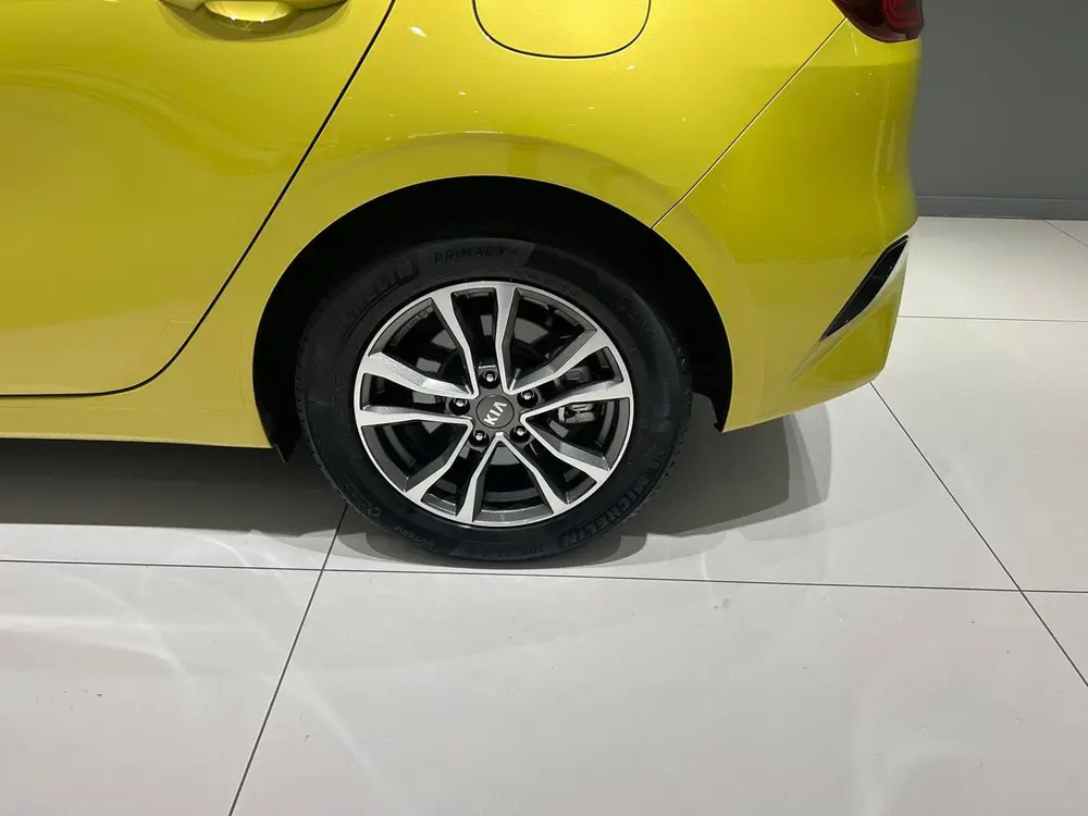 Kia Ceed 1.0 T-GDi 120pk DynamicPlusLine Unieke kms uit 2022, foto 4