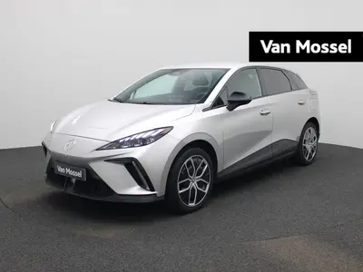 MG MG4 64 kWh Luxury uit 2023
