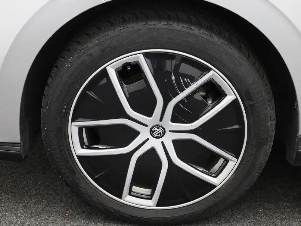 MG MG4 64 kWh Luxury uit 2023, foto 14