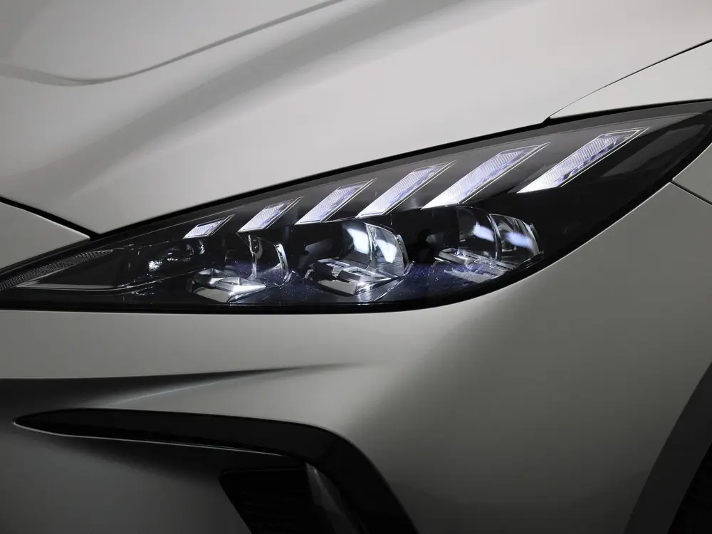 MG MG4 64 kWh Luxury uit 2023, foto 15