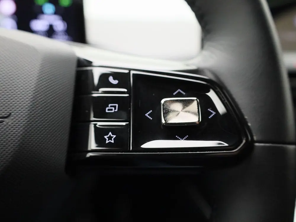 MG MG4 64 kWh Luxury uit 2023, foto 18