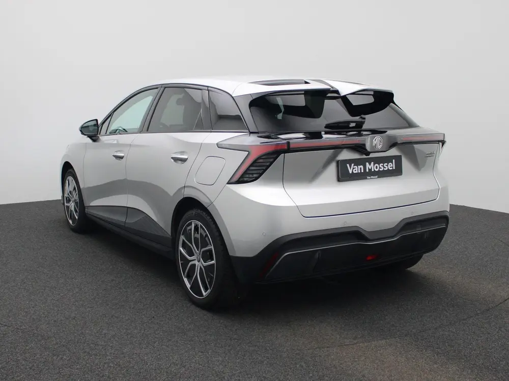 MG MG4 64 kWh Luxury uit 2023, foto 2