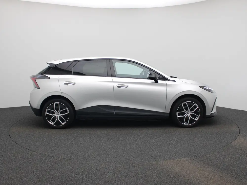 MG MG4 64 kWh Luxury uit 2023, foto 6