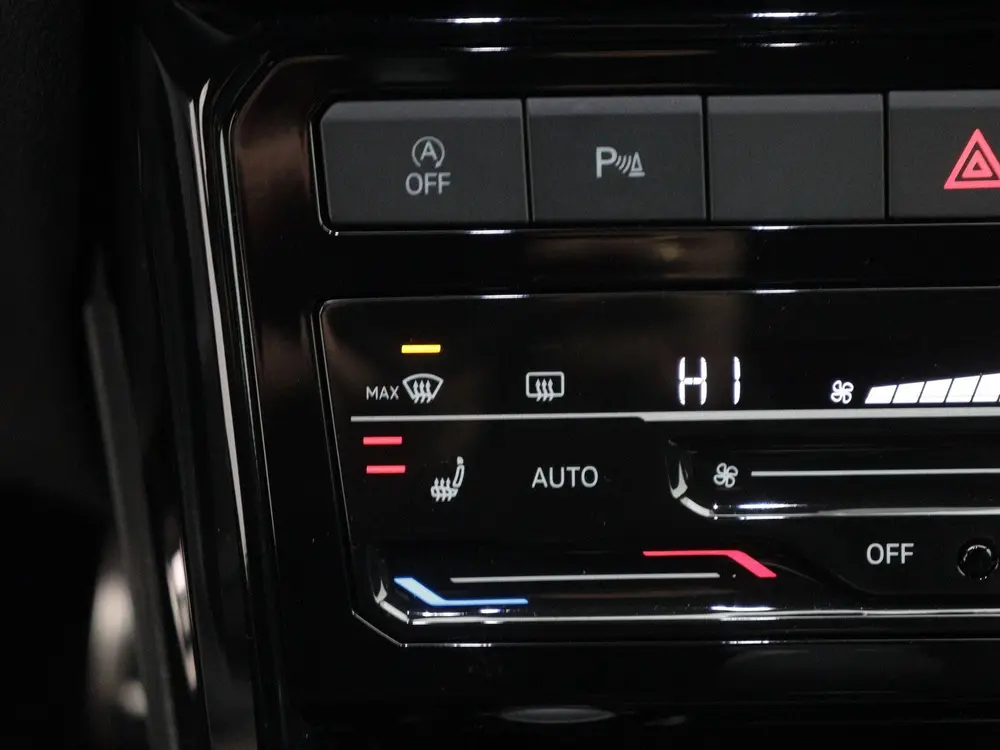 Volkswagen T-Cross 1.0 TSI R-Line 110 PK | EM | Navigatie | uit 2023, foto 15