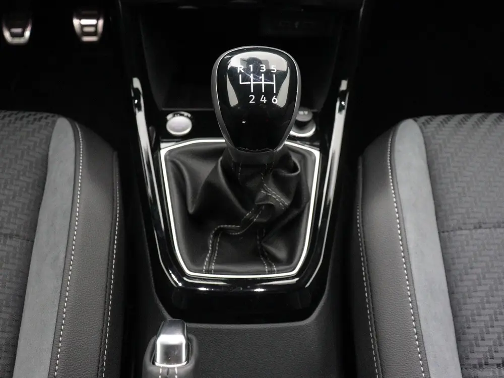 Volkswagen T-Cross 1.0 TSI R-Line 110 PK | EM | Navigatie | uit 2023, foto 9
