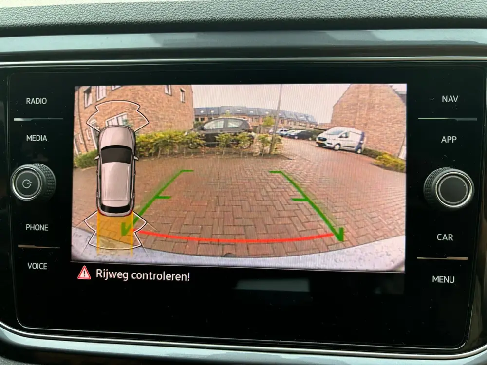 Volkswagen T-Roc 1.5 TSI R-LINE DSG 150 PK uit 2021, foto 15