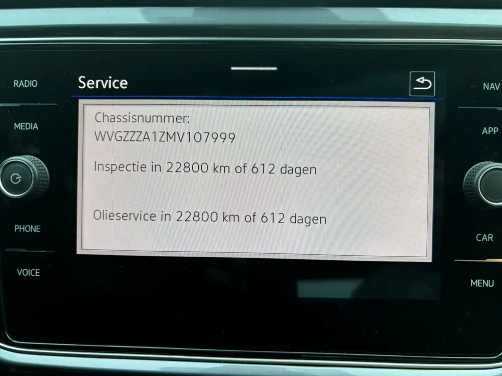 Volkswagen T-Roc 1.5 TSI R-LINE DSG 150 PK uit 2021, foto 18