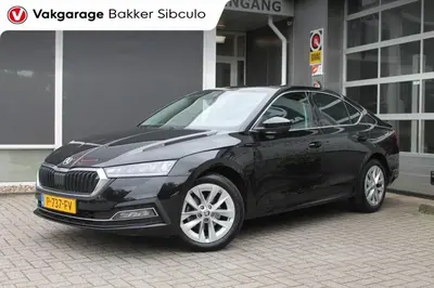 Skoda Octavia 1.0 TSI BUSINESS EDITION uit 2022