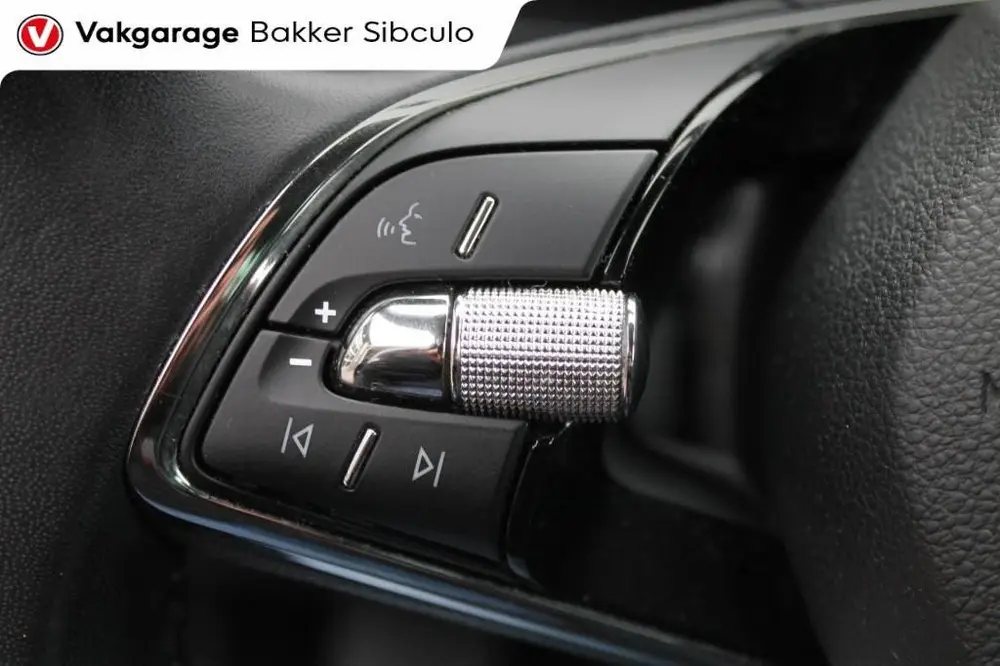 Skoda Octavia 1.0 TSI BUSINESS EDITION uit 2022, foto 10