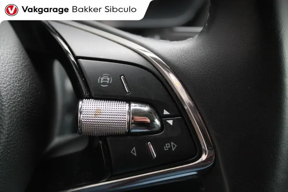 Skoda Octavia 1.0 TSI BUSINESS EDITION uit 2022, foto 12