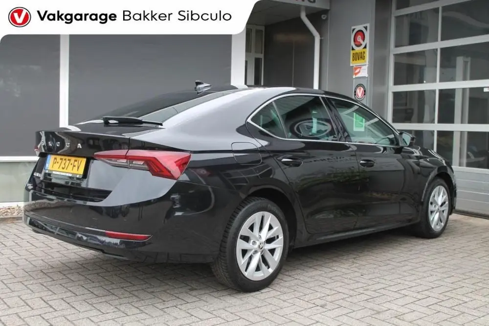 Skoda Octavia 1.0 TSI BUSINESS EDITION uit 2022, foto 8