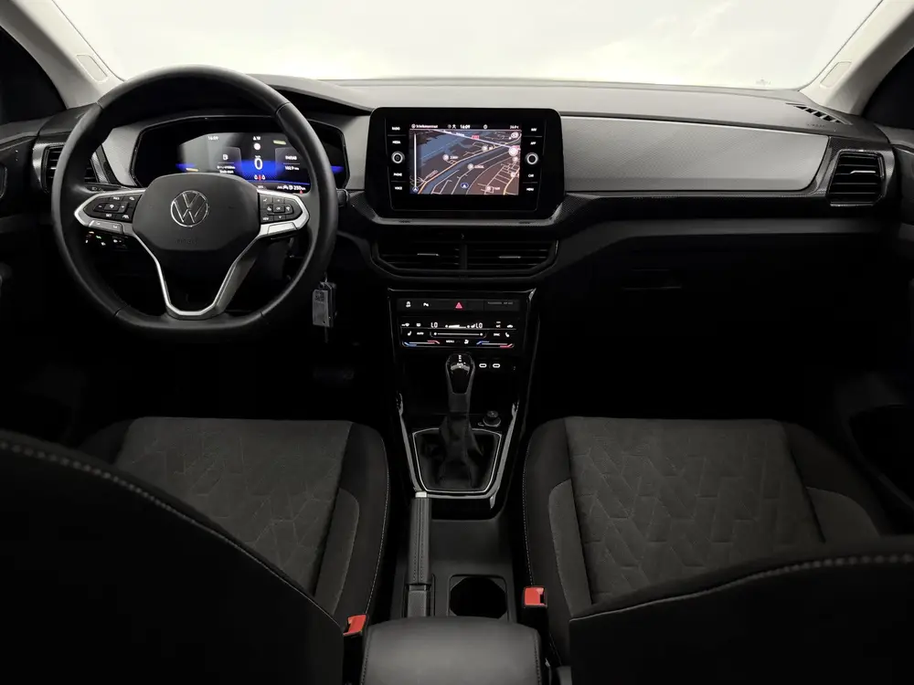 Volkswagen T-Cross 1.0 TSI Life Edition Clima, Navi, Parkeer uit 2025, foto 3