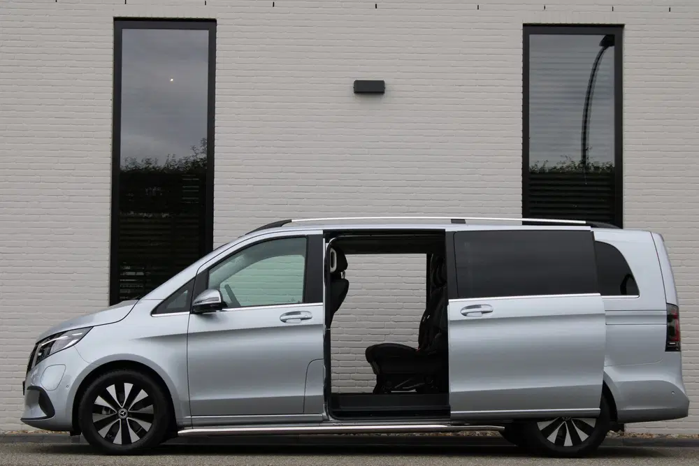 Mercedes-Benz EQV 300 L3 uit 2024, foto 10