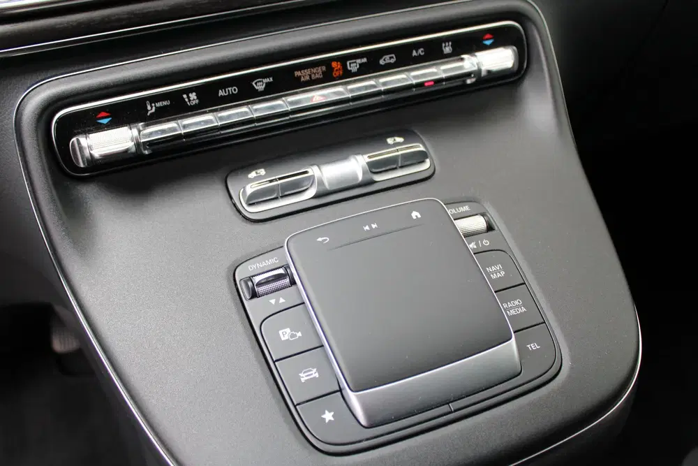 Mercedes-Benz EQV 300 L3 uit 2024, foto 15