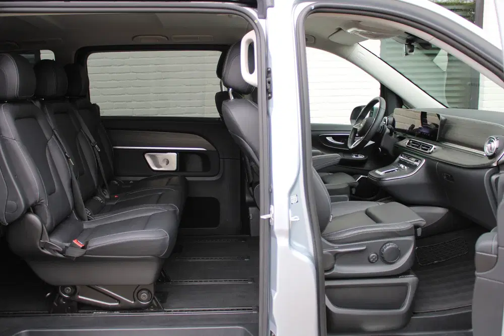 Mercedes-Benz EQV 300 L3 uit 2024, foto 8
