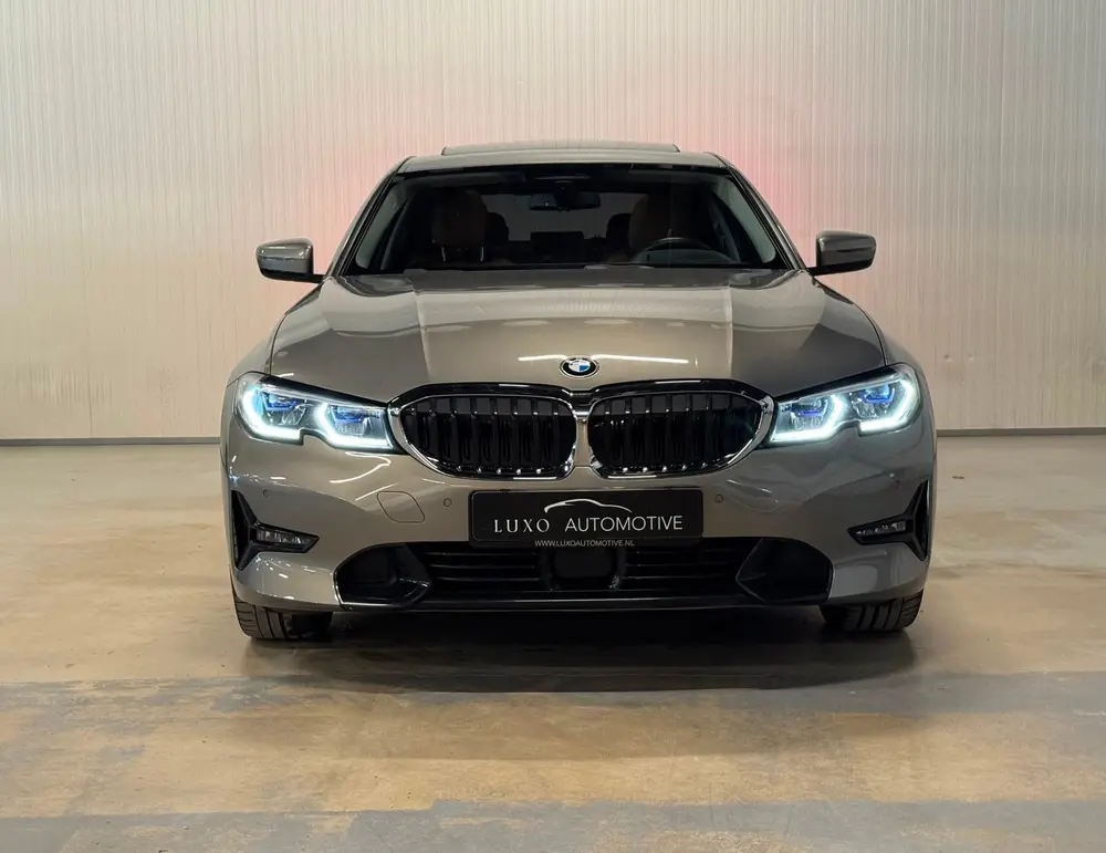 BMW 3-Serie 330e High Executive | M-SPORT | SCHUIF/KANTEL | uit 2019, foto 14