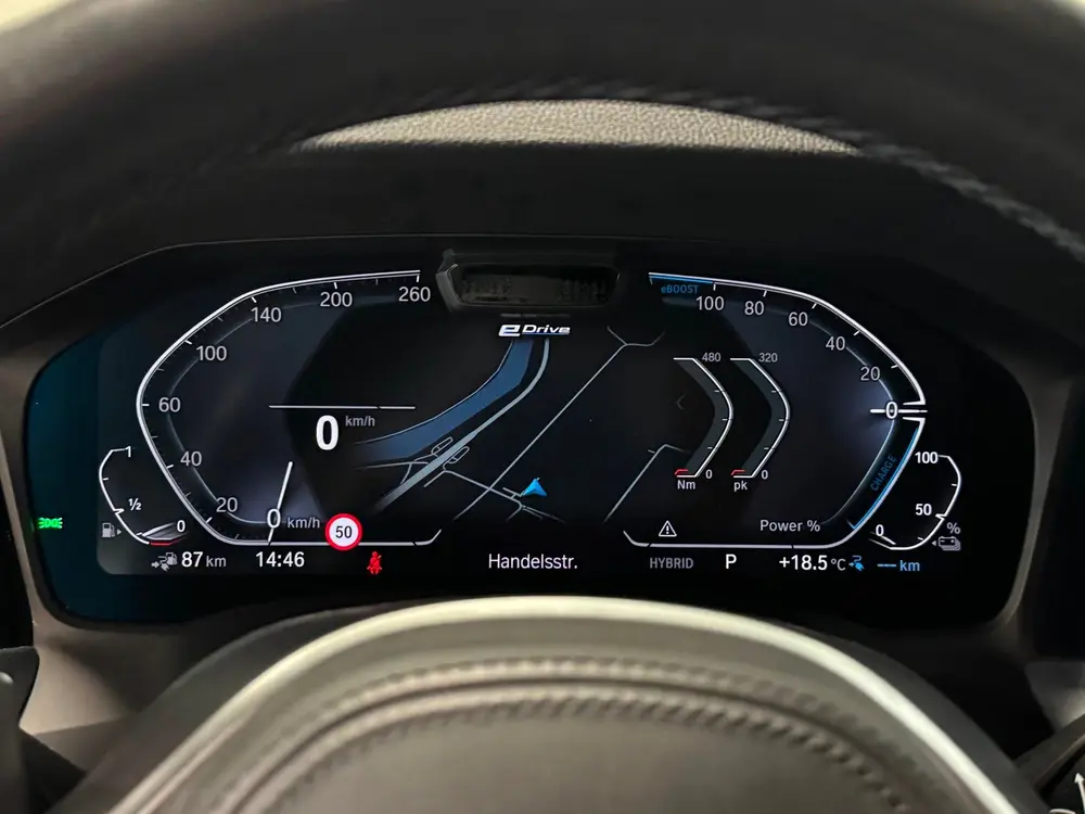 BMW 3-Serie 330e High Executive | M-SPORT | SCHUIF/KANTEL | uit 2019, foto 19