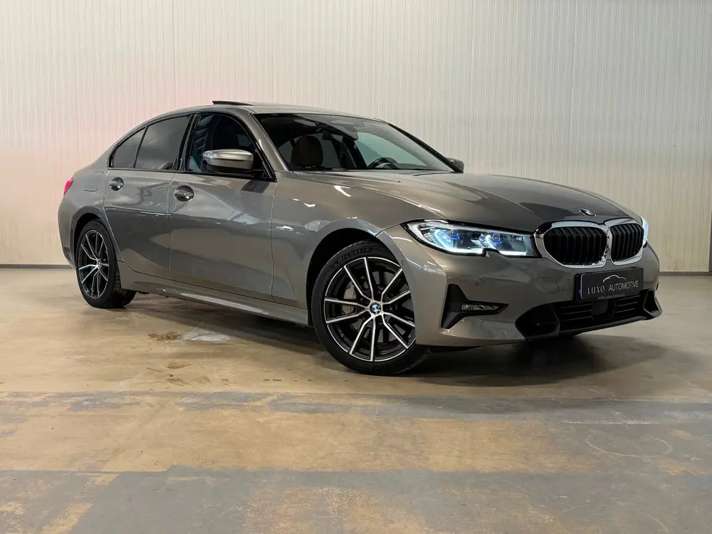 BMW 3-Serie 330e High Executive | M-SPORT | SCHUIF/KANTEL | uit 2019, foto 6