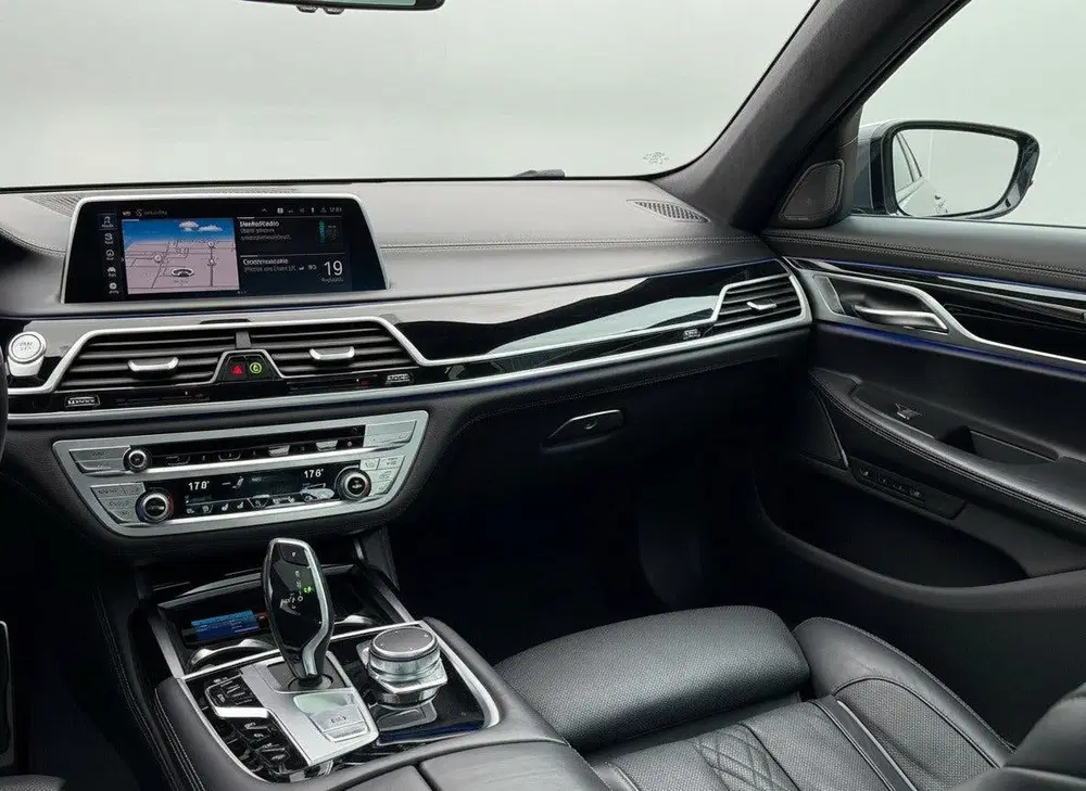BMW 7-serie 745e M-Sport uit 2019, foto 14