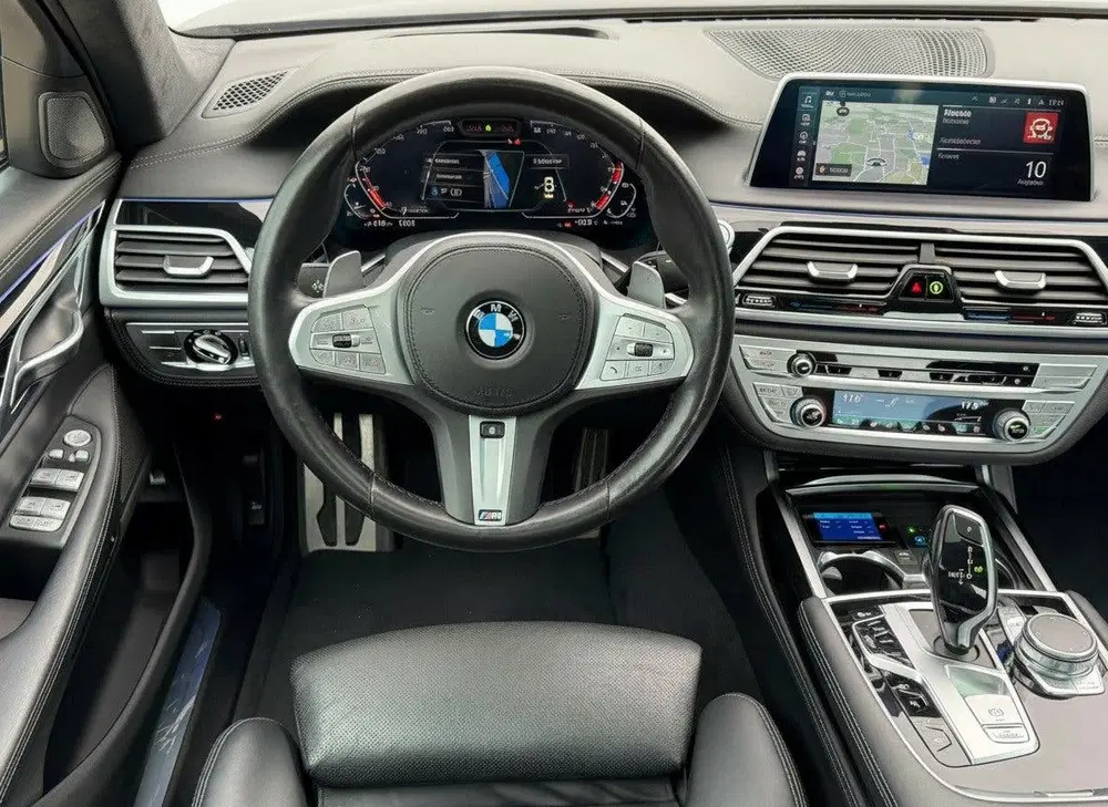 BMW 7-serie 745e M-Sport uit 2019, foto 16