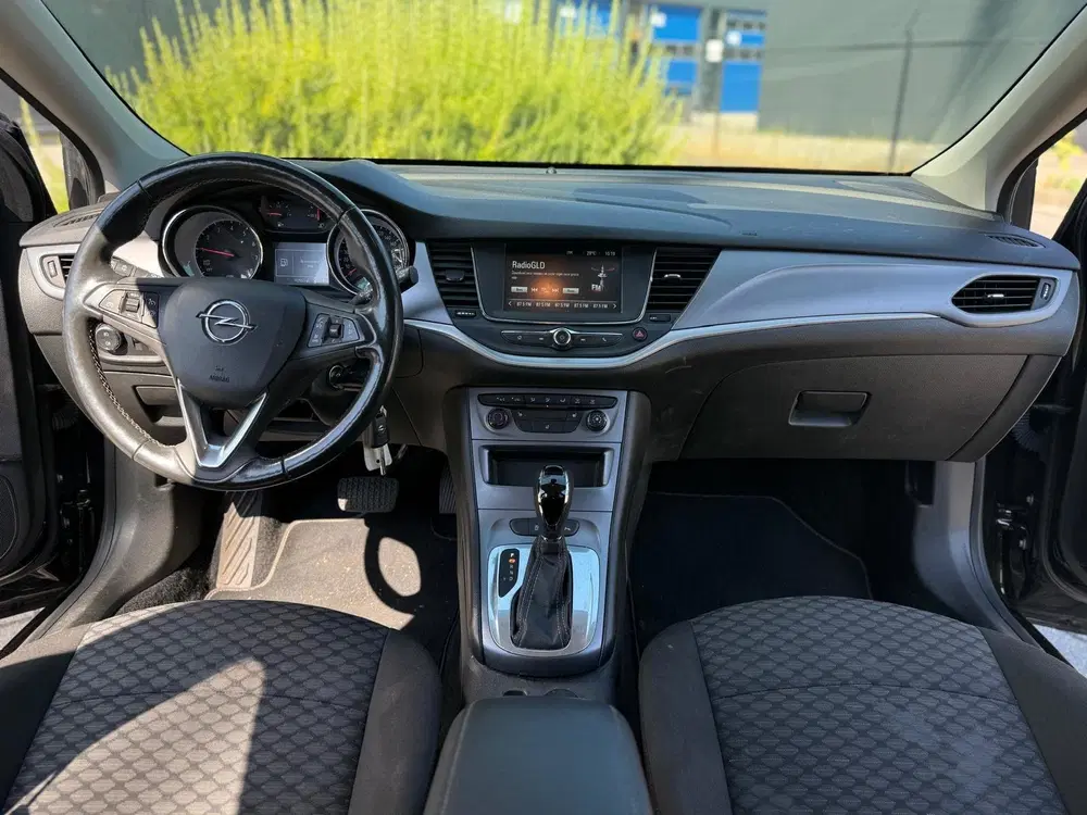 Opel Astra 1.4 Blitz Elegance uit 2021, foto 12
