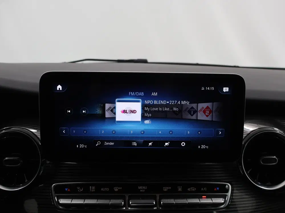 Mercedes-Benz V-Klasse 300d uit 2021, foto 14